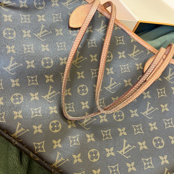 Louis Vuitton Neverful MM - Picture 1 of 15